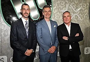 Warner ищет деньги в прошлом