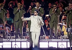 Кто выйдет с Bad Bunny на Super Bowl