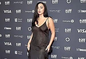 Перекрёсток Charli XCX