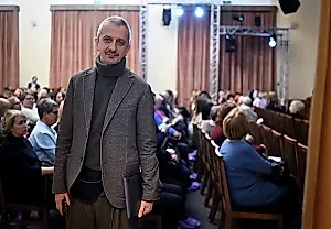 Богомолов уходит из МХАТ‑драмы