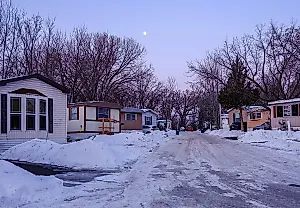 ICE в американских пригородах: страх на парковке