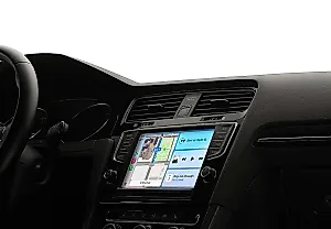 Tesla тянет с CarPlay