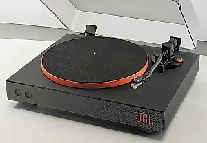 Дешёвый проигрыватель JBL: почему он идеален для первого аудиосистемы