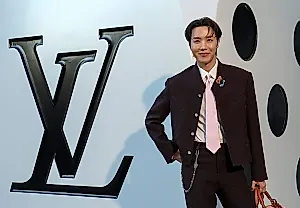 j-hope поздравляет J. Cole