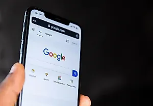 Искусственный интеллект подбирается к поиску