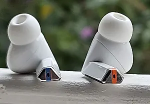 Galaxy Buds 4 против AirPods