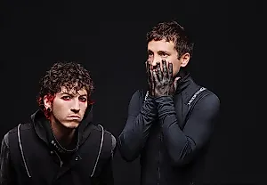 Гигантский прыжок Twenty One Pilots