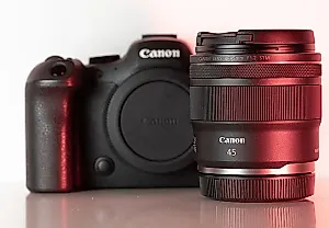 Недорогий объектив Canon RF 45mm F1.2 STM