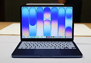 Самый дешёвый и яркий MacBook