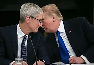 Тим Кук под угрозой: чем тарифы Трампа грозят Apple?
