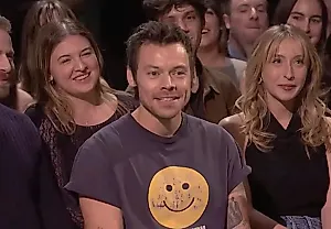Гарри Стайлс мелькнул на SNL
