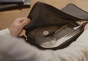 Портативный проигрыватель Toshiba – мечты ненужного звука или как винил рвется на песке