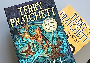 Следы болезни в книгах Пратчетта