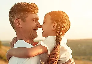Отцы, смех и привязанность