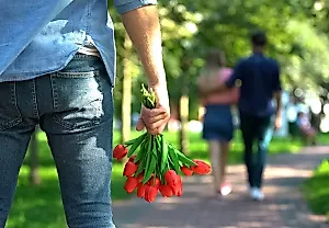 Как "верования в судьбу" влияют на поведение после разрыва