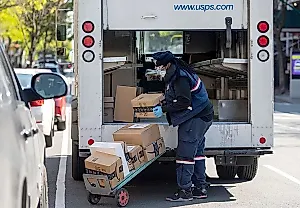 Amazon режет USPS