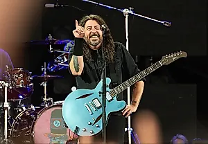 Foo Fighters в ирландской церкви
