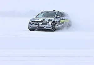Лёд, моторы и Hyundai