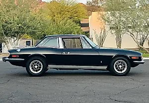 Triumph Stag 1973 года: красота, замаскированная под капот