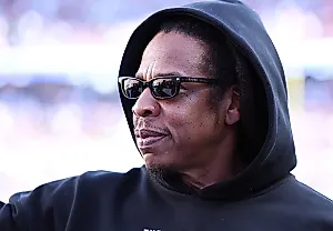 Jay-Z оправдывает миллиард