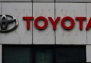Toyota снова тянет водород
