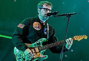 Weezer вернулись со светлым хитом