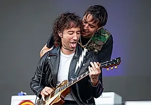 The Strokes вернулись с новым альбомом