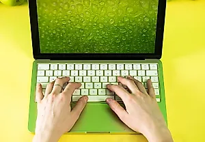 Разноцветный Neo из запчастей