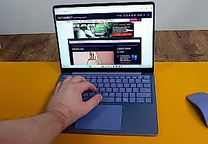 Скучные Surface от Microsoft