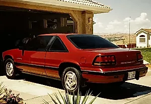 Pontiac Grand Prix 1989: купе, которое хотело быть рок‑звездой