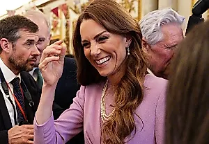 Современный жест Кейт