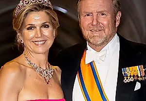 Королева Максима и платье с историей
