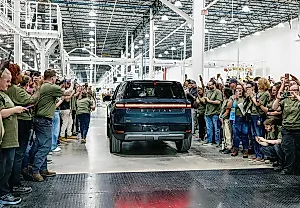 Rivian рвет копыта: старт R2 и тонны убытков