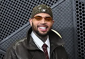 Chris Brown выпускает альбом с YoungBoy Never Broke Again и GloRilla