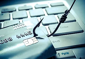 Хакеры используют Google Ads для масштабной фишинговой кампании, маскирующейся под сервис GoDaddy