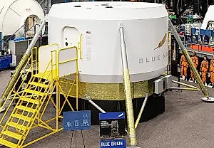 NASA начнет тренировки на лунном модуле Blue Origin