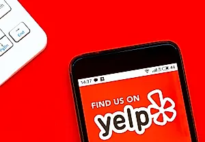 Yelp решил прикрепить ИИ к ресторанам, чтобы те не пропускали звонки