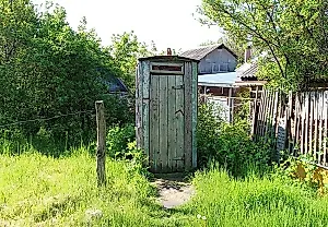 Туалет вне закона. Когда есть риск получить штраф за размещение выгребных ям