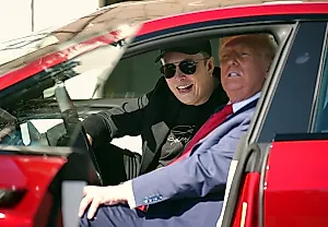 Тесла получила подарочек: меньше отчетов о ДТП после смены правил Трампа!