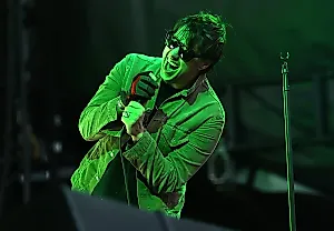 The Strokes прощаются с Колбером живым выступлением