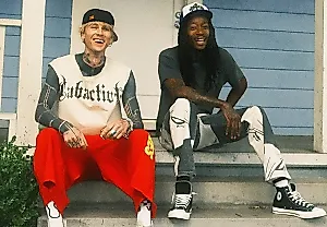 MGK и Wiz Khalifa возвращают 2010-е микстейпом Blog Era Boyz