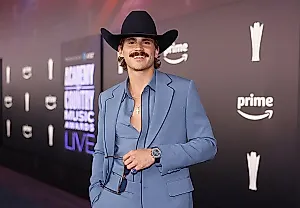 Tucker Wetmore впервые на вершине Country Airplay