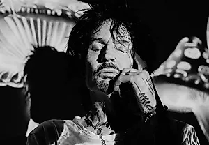 Tommy Lee возвращает Tommyland с новым треком «Stupid World»