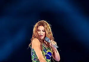 Главные новости музыкального права: суд по Shakira, монополия Live Nation, битва за Charlie Brown