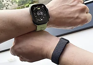 Сравнение трекеров: Fitbit Air и Apple Watch Ultra 3