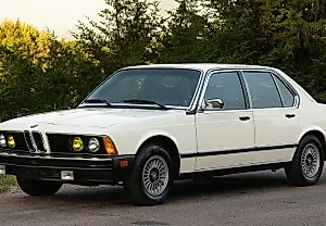 Ретро-классика: BMW 733i 1979 года — как сохранить стиль, но потерять Bluetooth