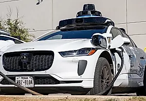Waymo даёт батареям новую жизнь — теперь они не просто мусор, а источник энергии