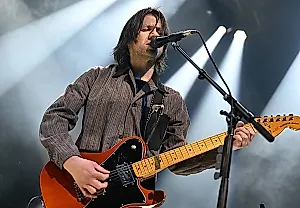 Bright Eyes остались без концерта и прибыли из-за урагана