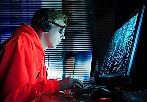 Oracle предупреждает пользователей PeopleSoft о критической атаке: сотни серверов взломаны группой ShinyHunters