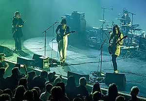 Warpaint открывают Meltdown от Гарри Стайлса: первый концерт за два года